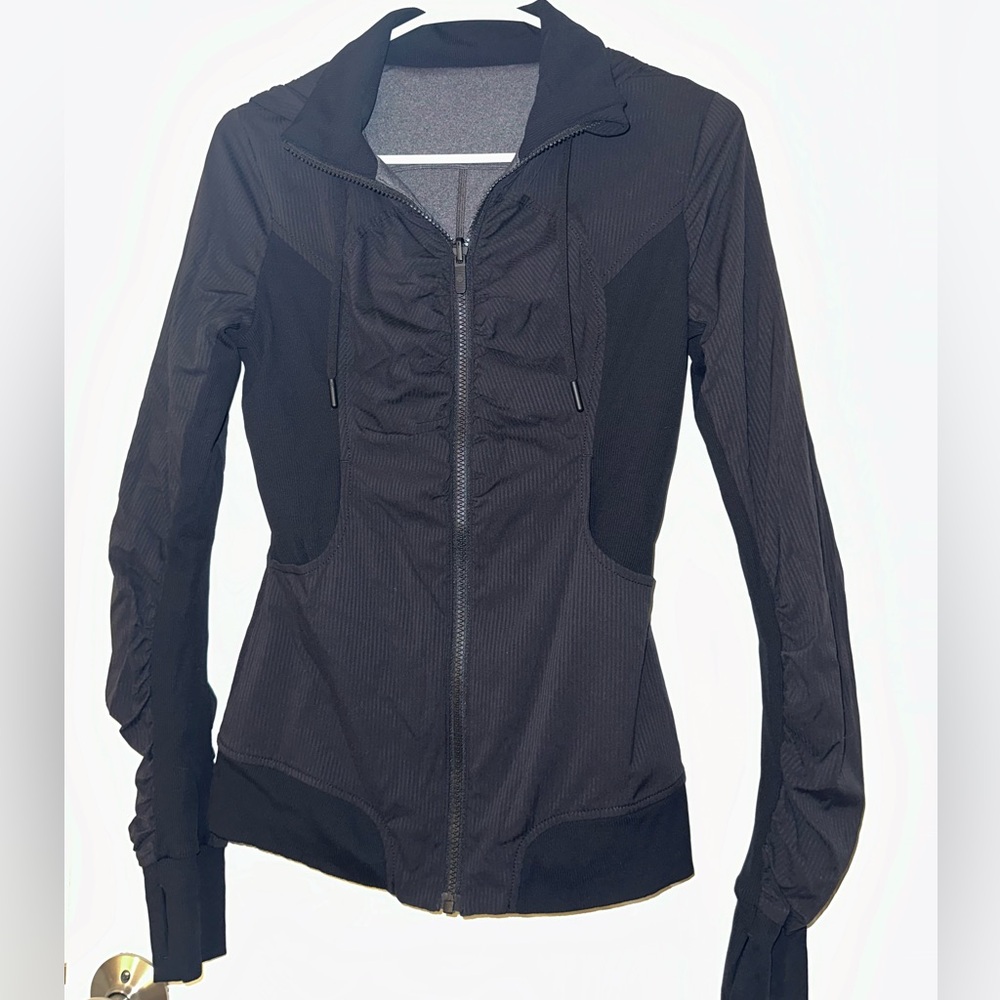 Lululemon black zip-up